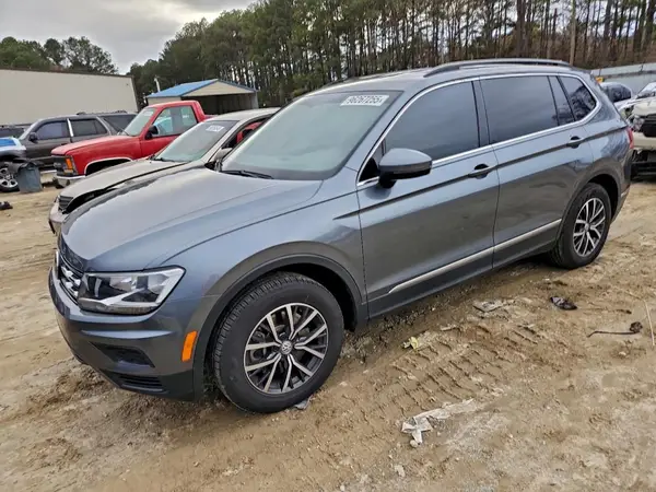 3VV2B7AX1LM157952 2020 VOLKSWAGEN TIGUAN - Image 1