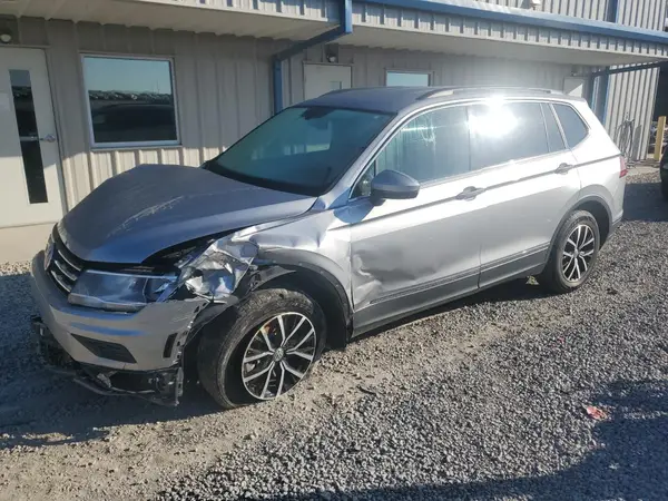 3VV2B7AX1MM031690 2021 VOLKSWAGEN TIGUAN - Image 1