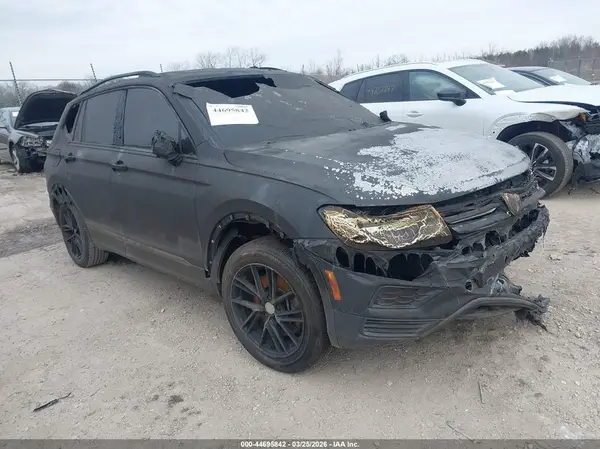 3VV2B7AX1MM096989 2021 VOLKSWAGEN TIGUAN - Image 1