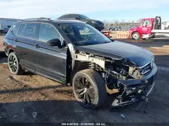 3VV2B7AX1MM111328 2021 VOLKSWAGEN TIGUAN