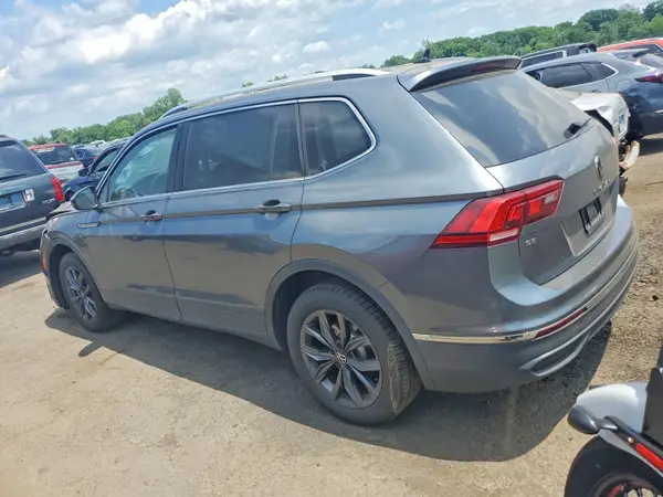3VV2B7AX1NM050659 2022 VOLKSWAGEN TIGUAN - Image 2