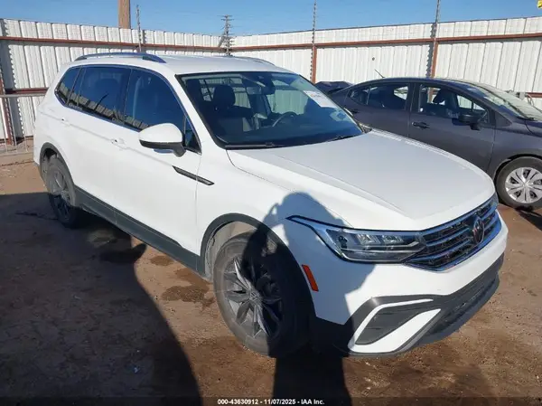 3VV2B7AX1NM093320 2022 VOLKSWAGEN TIGUAN - Image 1