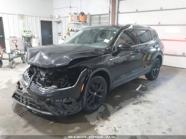 3VV2B7AX1NM112240 2022 VOLKSWAGEN TIGUAN - Image 2