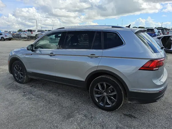 3VV2B7AX1NM156027 2022 VOLKSWAGEN TIGUAN - Image 2