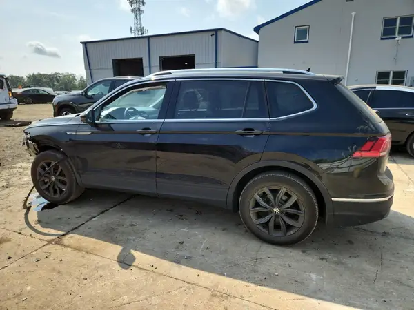 3VV2B7AX1PM020273 2023 VOLKSWAGEN TIGUAN - Image 2