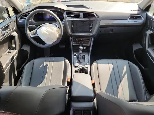 3VV2B7AX1PM020273 2023 VOLKSWAGEN TIGUAN - Image 8