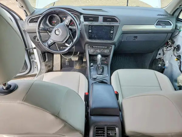 3VV2B7AX2JM011783 2018 VOLKSWAGEN TIGUAN - Image 8