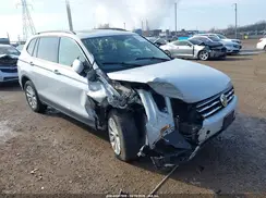 3VV2B7AX2JM014229 2018 VOLKSWAGEN TIGUAN