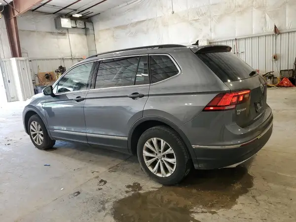 3VV2B7AX2JM027014 2018 VOLKSWAGEN TIGUAN - Image 2