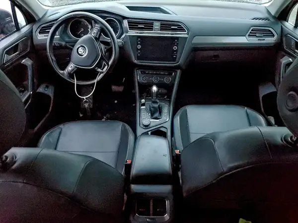 3VV2B7AX2JM070266 2018 VOLKSWAGEN TIGUAN - Image 8