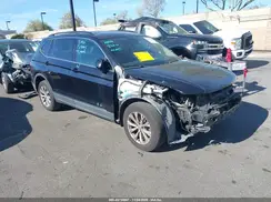 3VV2B7AX2JM075273 2018 VOLKSWAGEN TIGUAN