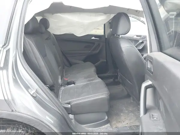 3VV2B7AX2JM075712 2018 VOLKSWAGEN TIGUAN - Image 8