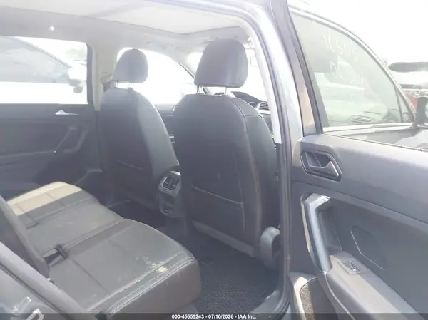 3VV2B7AX2JM094535 2018 VOLKSWAGEN TIGUAN - Image 8