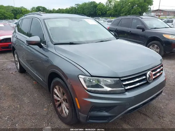3VV2B7AX2JM132491 2018 VOLKSWAGEN TIGUAN - Image 1