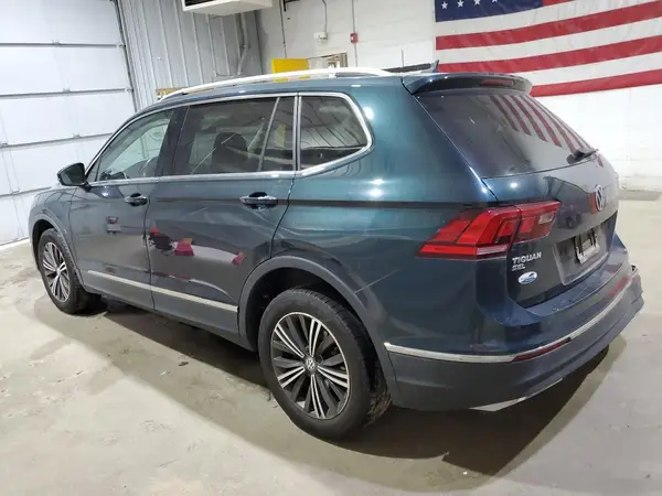 3VV2B7AX2JM139750 2018 VOLKSWAGEN TIGUAN - Image 2