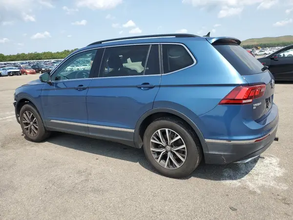3VV2B7AX2JM147265 2018 VOLKSWAGEN TIGUAN - Image 2