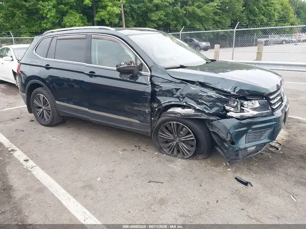 3VV2B7AX2JM161957 2018 VOLKSWAGEN TIGUAN - Image 1