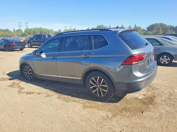 3VV2B7AX2JM165183 2018 VOLKSWAGEN TIGUAN - Image 2