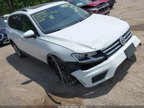 3VV2B7AX2JM168388 2018 VOLKSWAGEN TIGUAN - Image 1