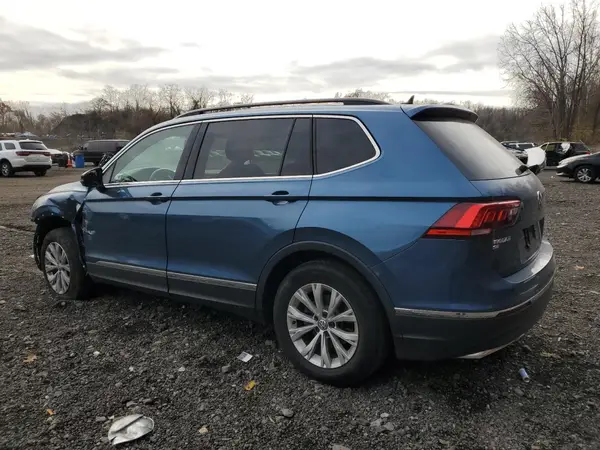 3VV2B7AX2JM170948 2018 VOLKSWAGEN TIGUAN - Image 2