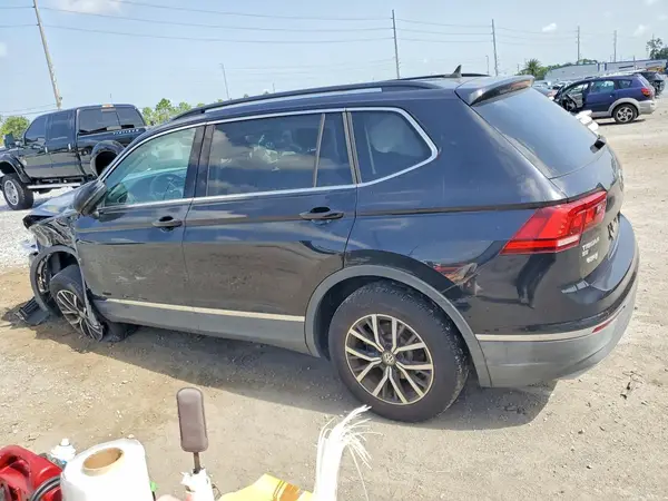 3VV2B7AX2JM191251 2018 VOLKSWAGEN TIGUAN - Image 2