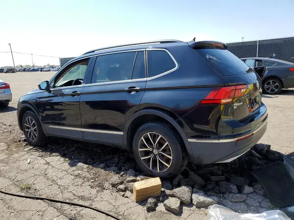 3VV2B7AX2JM191508 2018 VOLKSWAGEN TIGUAN - Image 2