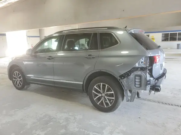 3VV2B7AX2JM192108 2018 VOLKSWAGEN TIGUAN - Image 2