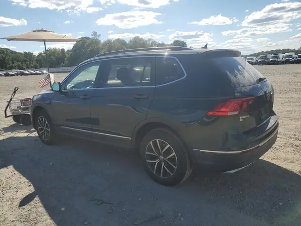 3VV2B7AX2JM198586 2018 VOLKSWAGEN TIGUAN - Image 2
