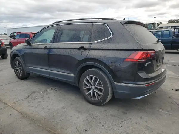 3VV2B7AX2JM200319 2018 VOLKSWAGEN TIGUAN - Image 2