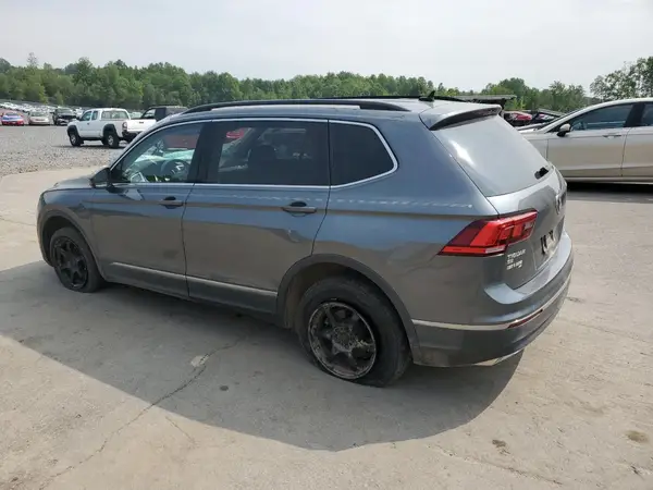 3VV2B7AX2JM216584 2018 VOLKSWAGEN TIGUAN - Image 2