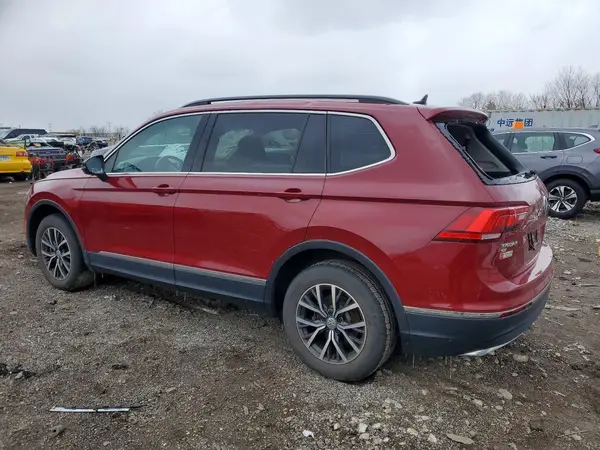 3VV2B7AX2JM219856 2018 VOLKSWAGEN TIGUAN - Image 2