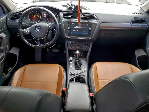 3VV2B7AX2JM220358 2018 VOLKSWAGEN TIGUAN - Image 8