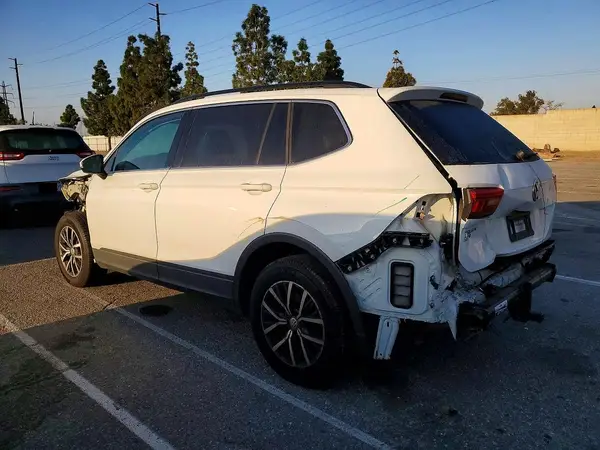 3VV2B7AX2KM011445 2019 VOLKSWAGEN TIGUAN - Image 2