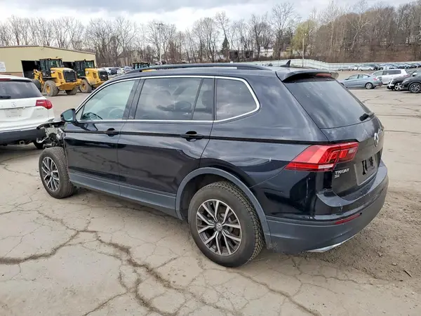 3VV2B7AX2KM025247 2019 VOLKSWAGEN TIGUAN - Image 2
