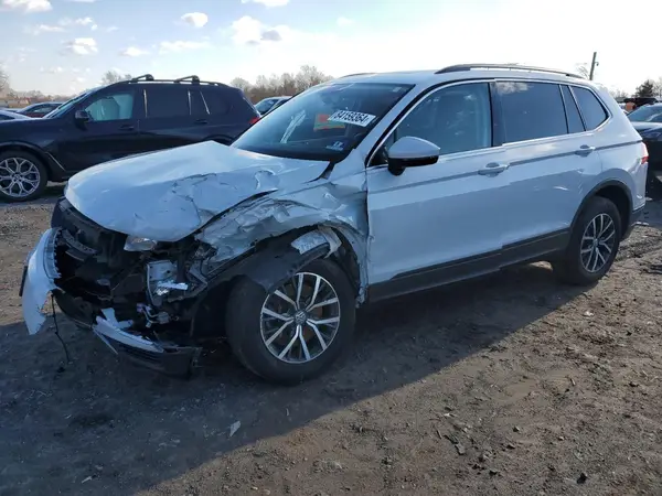 3VV2B7AX2KM025278 2019 VOLKSWAGEN TIGUAN - Image 1