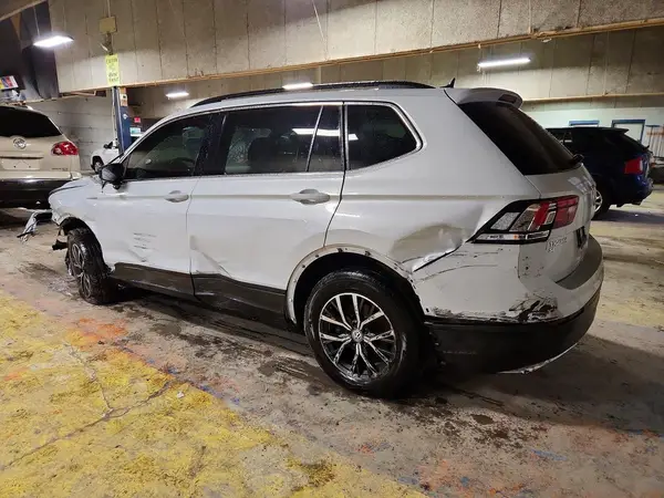 3VV2B7AX2KM038631 2019 VOLKSWAGEN TIGUAN - Image 2