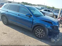 3VV2B7AX2KM042307 2019 VOLKSWAGEN TIGUAN