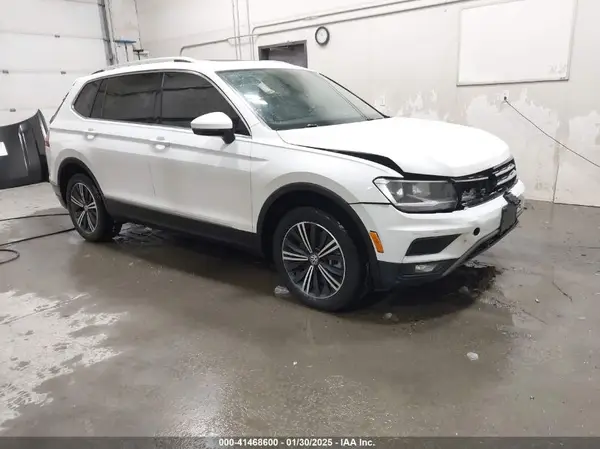 3VV2B7AX2KM044641 2019 VOLKSWAGEN TIGUAN - Image 1