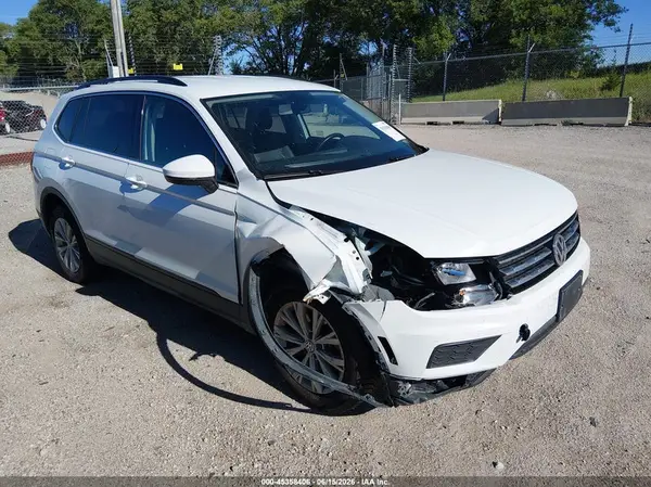 3VV2B7AX2KM045689 2019 VOLKSWAGEN TIGUAN - Image 1
