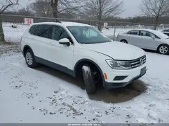 3VV2B7AX2KM053064 2019 VOLKSWAGEN TIGUAN
