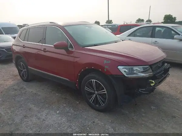 3VV2B7AX2KM055042 2019 VOLKSWAGEN TIGUAN - Image 1