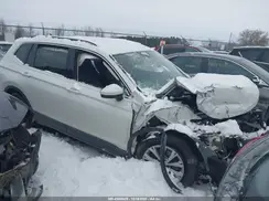 3VV2B7AX2KM060001 2019 VOLKSWAGEN TIGUAN