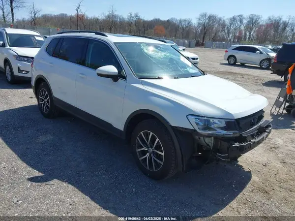 3VV2B7AX2KM076540 2019 VOLKSWAGEN TIGUAN - Image 1