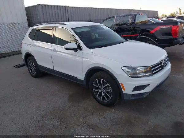 3VV2B7AX2KM096870 2019 VOLKSWAGEN TIGUAN - Image 1