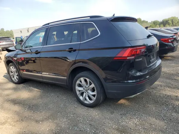 3VV2B7AX2KM130323 2019 VOLKSWAGEN TIGUAN - Image 2