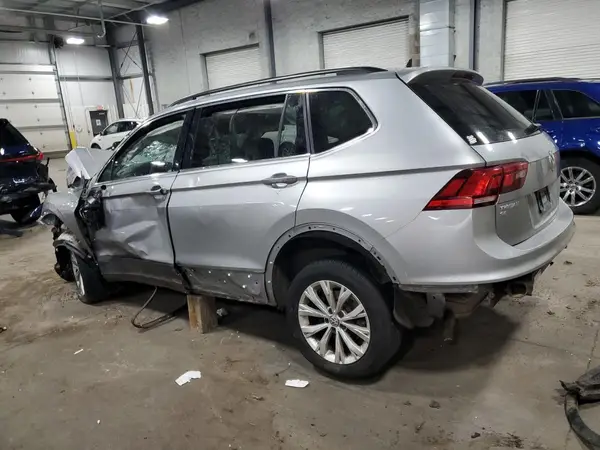 3VV2B7AX2KM142827 2019 VOLKSWAGEN TIGUAN - Image 2