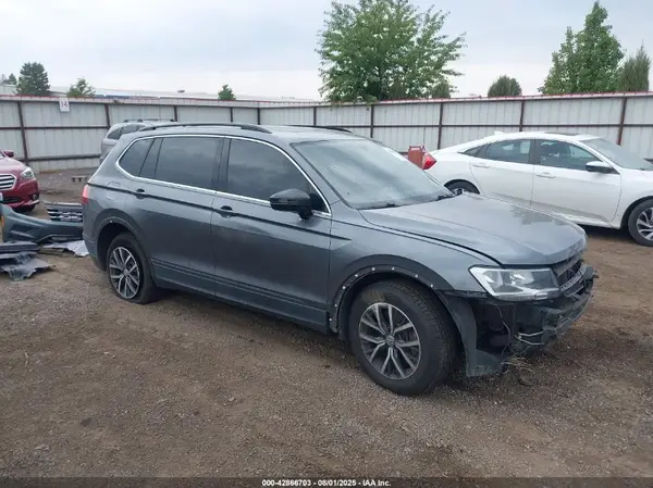 3VV2B7AX2KM158316 2019 VOLKSWAGEN TIGUAN - Image 1
