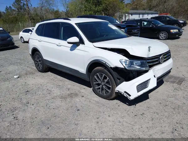 3VV2B7AX2KM183474 2019 VOLKSWAGEN TIGUAN - Image 1