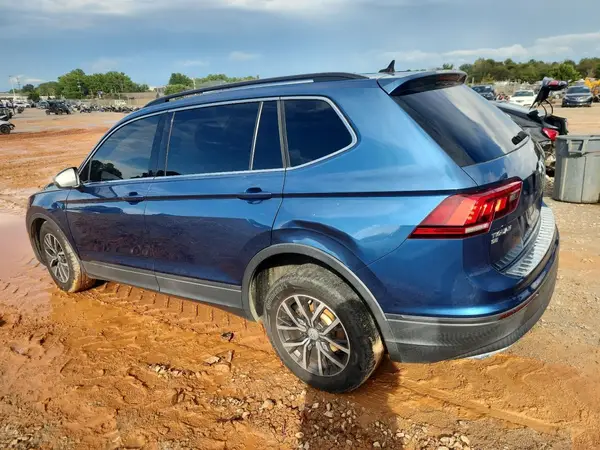 3VV2B7AX2KM183636 2019 VOLKSWAGEN TIGUAN - Image 2