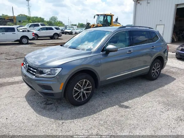 3VV2B7AX2LM038095 2020 VOLKSWAGEN TIGUAN - Image 2